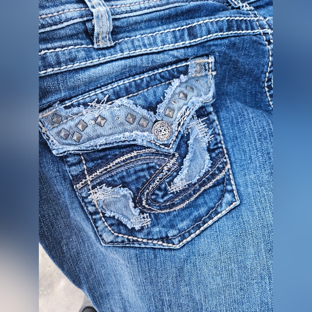 Silver Jeans - Picture 1 of 4